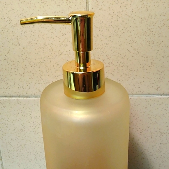 Mike + Ally Select Edition Audrey Moonglow Lotion Pump Dispenser rhinestones - Picture 3 of 6